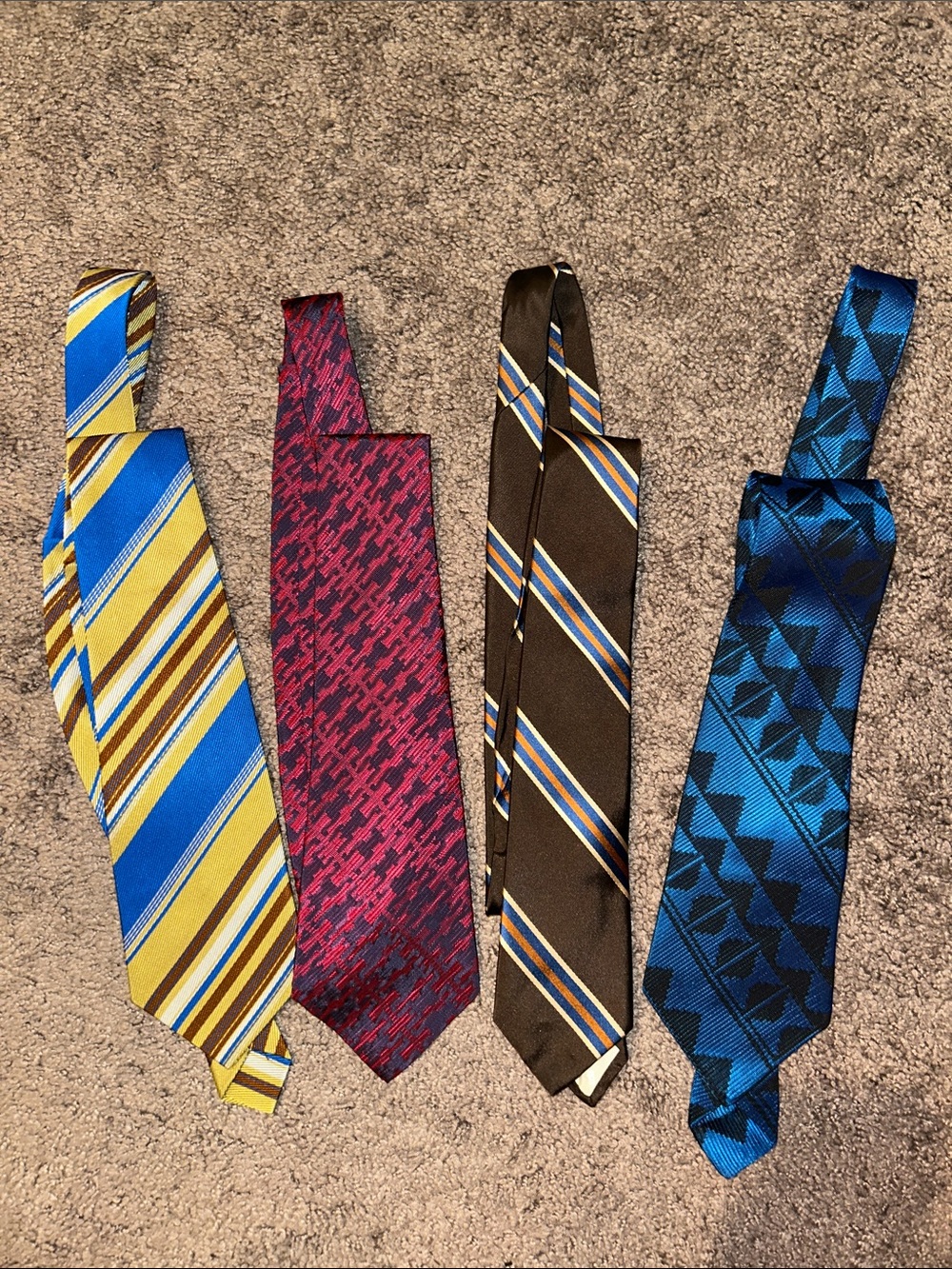 Mens retro style neck tie bundle of 4!